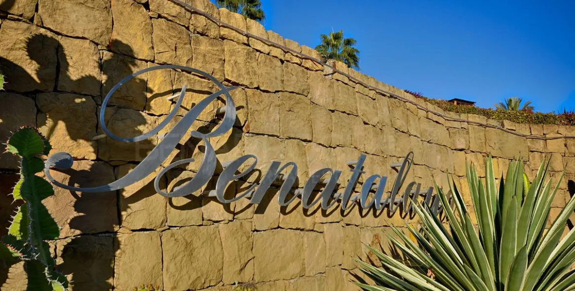 Sale of ground floor apartment in Estepona 2