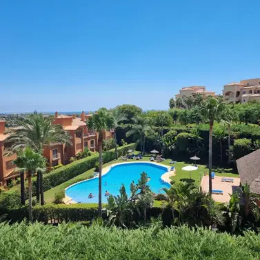 Venta de apartamento en planta baja en Estepona