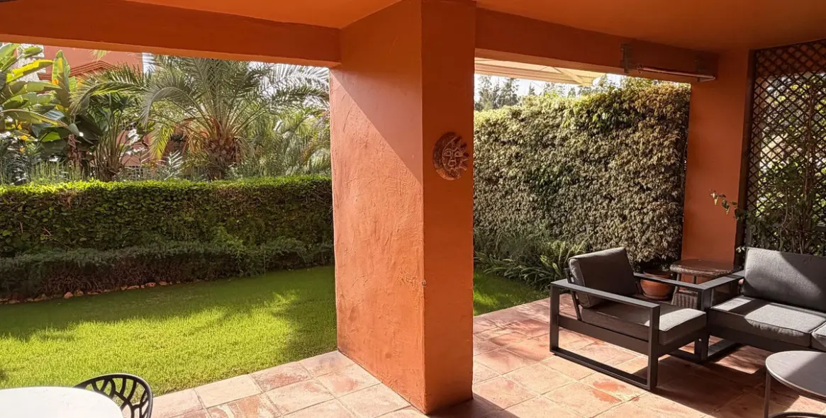 Sale of ground floor apartment in Estepona 8