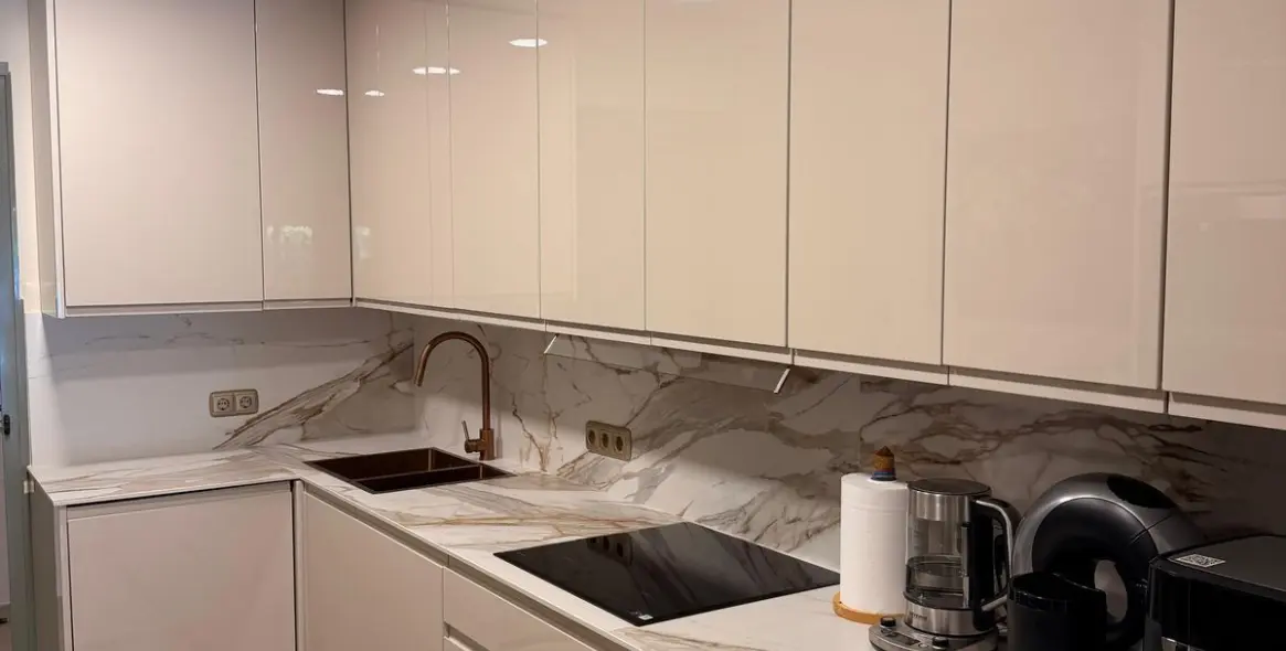 Sale of ground floor apartment in Estepona 12