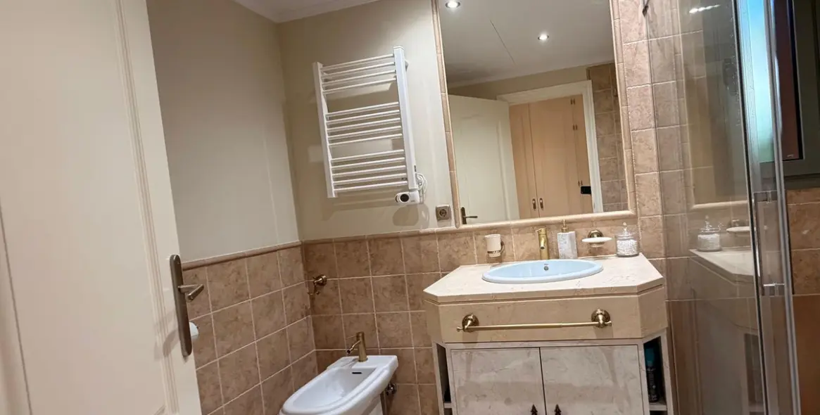 Sale of ground floor apartment in Estepona 20