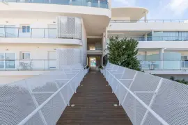 Image 4 thumb