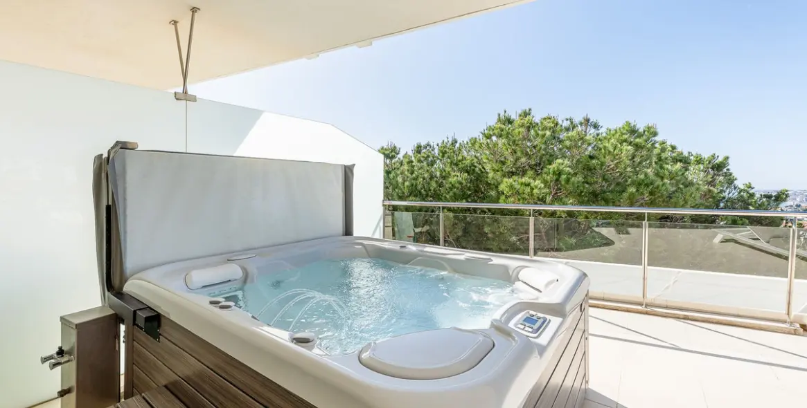 Sale of middle floor apartment in Benalmadena 11