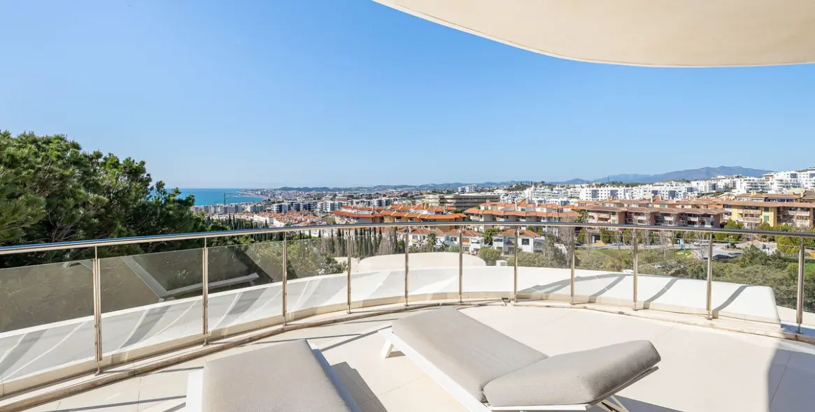 Sale of middle floor apartment in Benalmadena 18