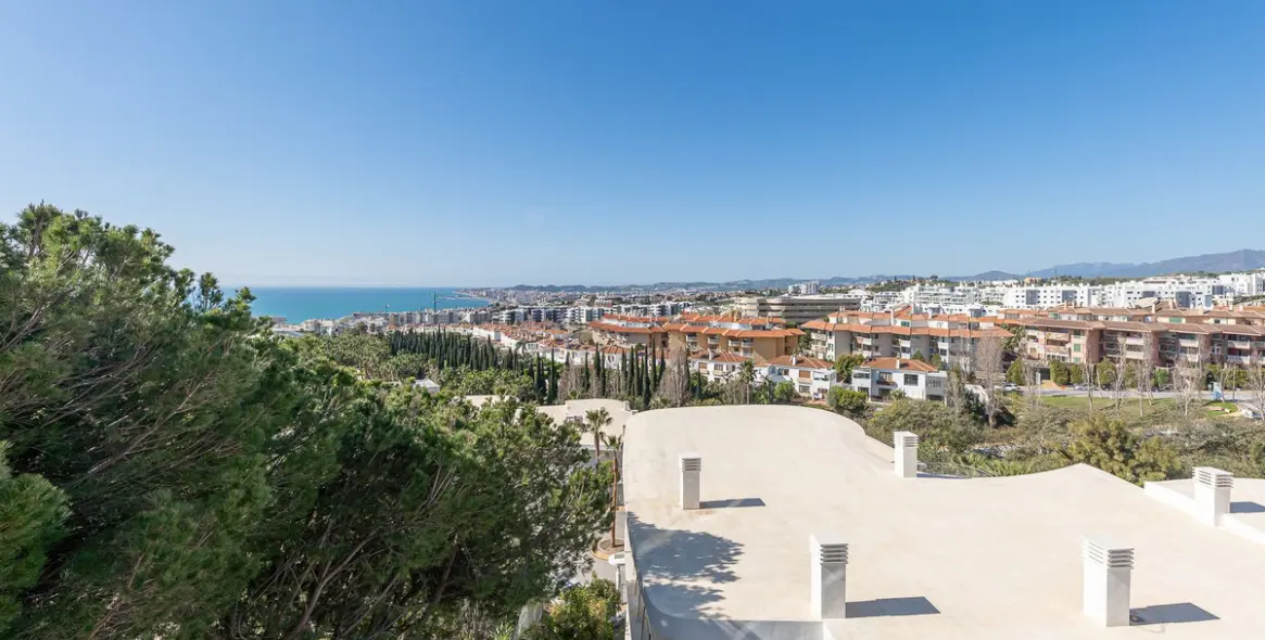 Sale of middle floor apartment in Benalmadena 19