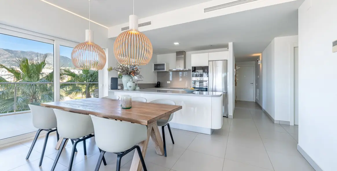 Sale of middle floor apartment in Benalmadena 31