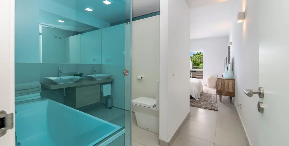 Sale of middle floor apartment in Benalmadena 34