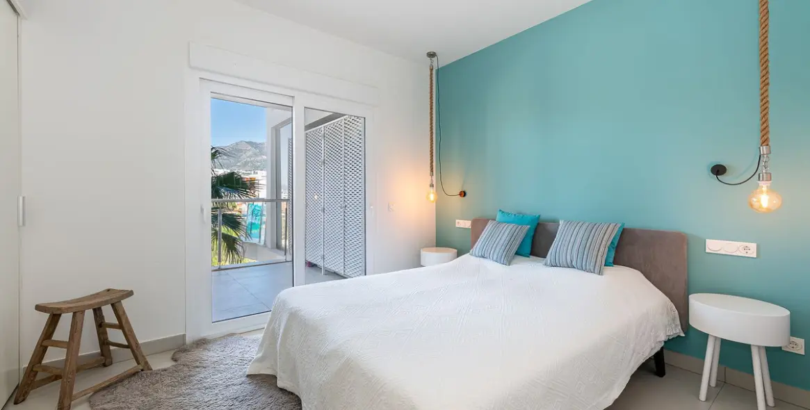 Sale of middle floor apartment in Benalmadena 42