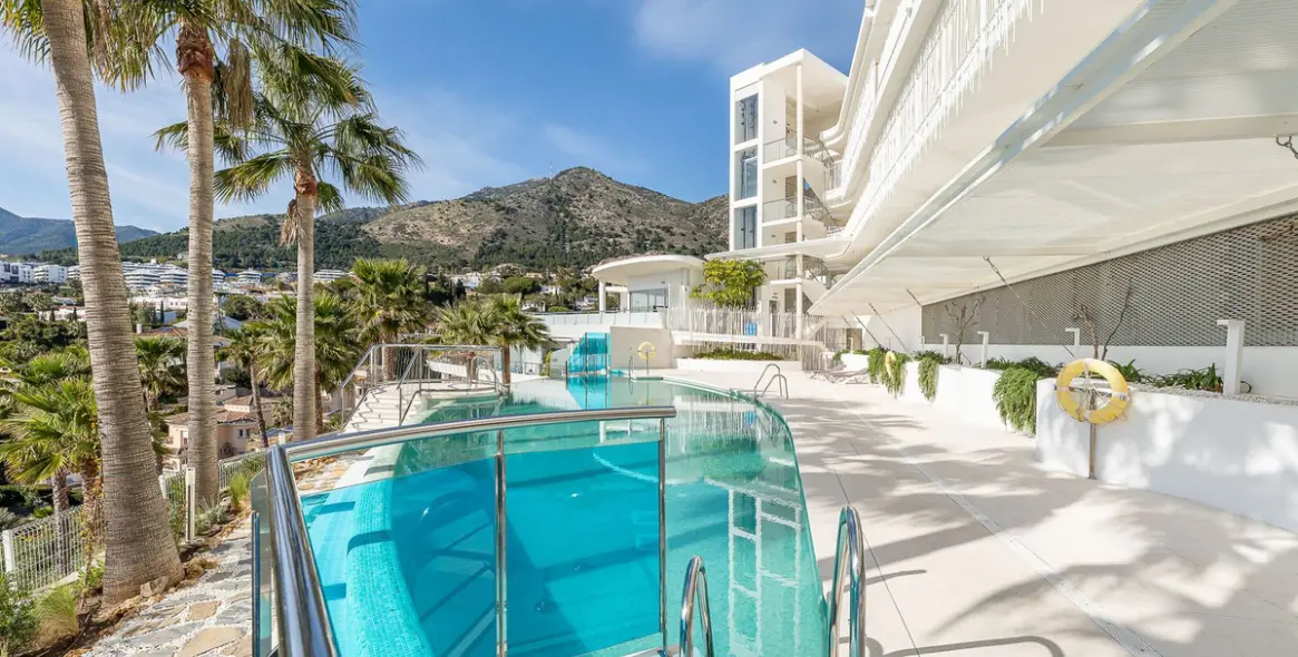 Sale of middle floor apartment in Benalmadena 49