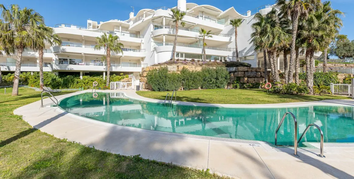 Sale of middle floor apartment in Benalmadena 58