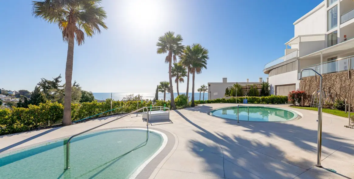 Sale of middle floor apartment in Benalmadena 62
