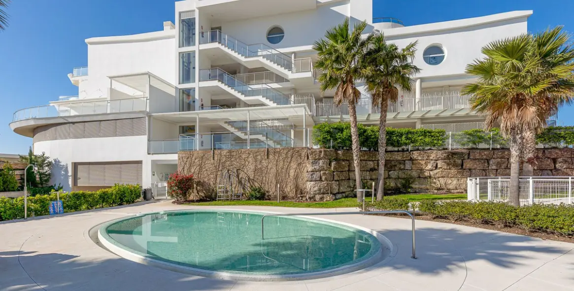 Sale of middle floor apartment in Benalmadena 64