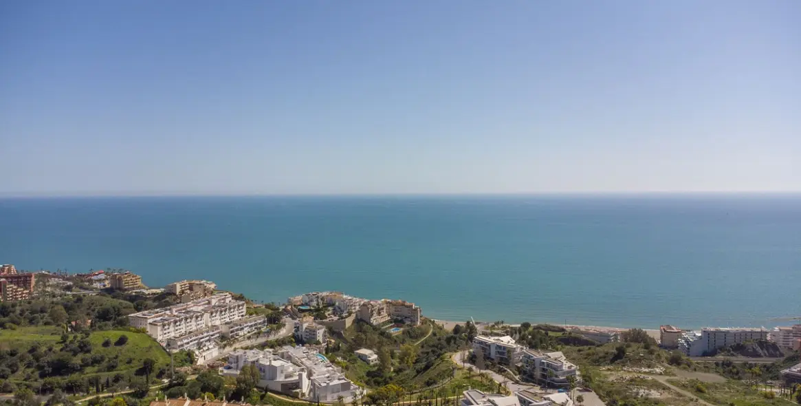Sale of middle floor apartment in Benalmadena 72