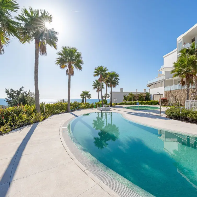Venta de apartamento en planta media en Benalmadena