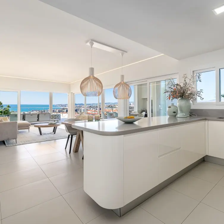 Venta de apartamento en planta media en Benalmadena