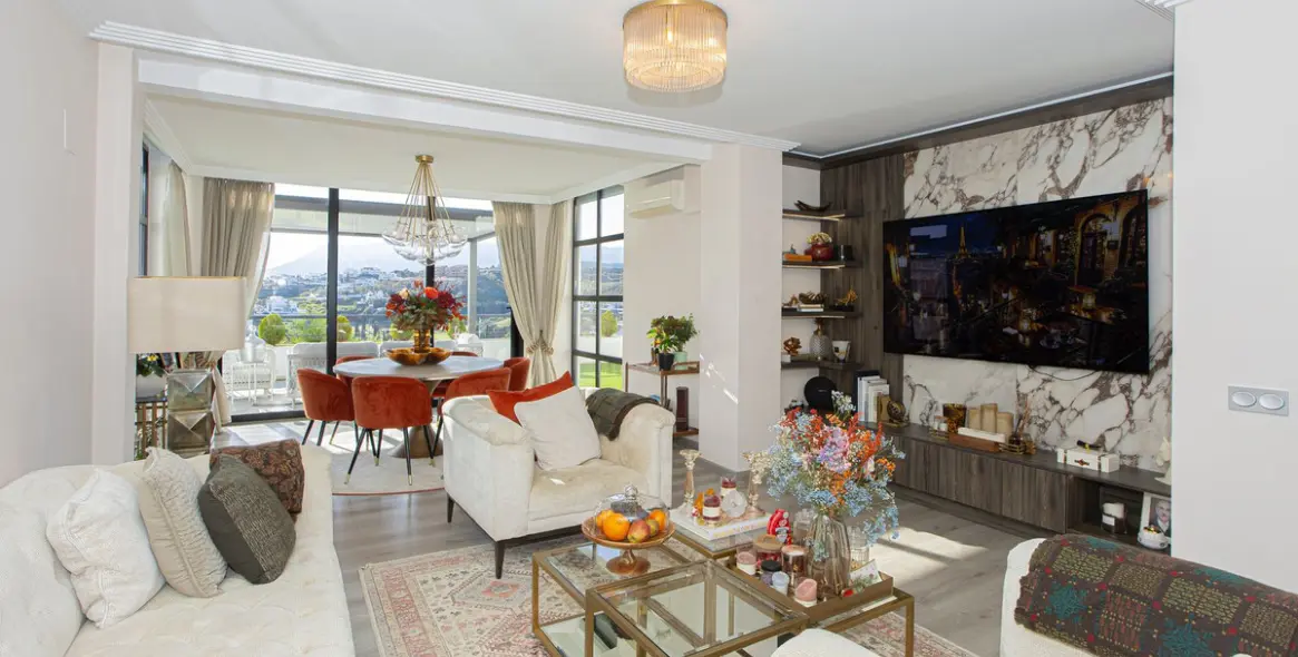 Venta de apartamento en planta baja en Benahavís 1