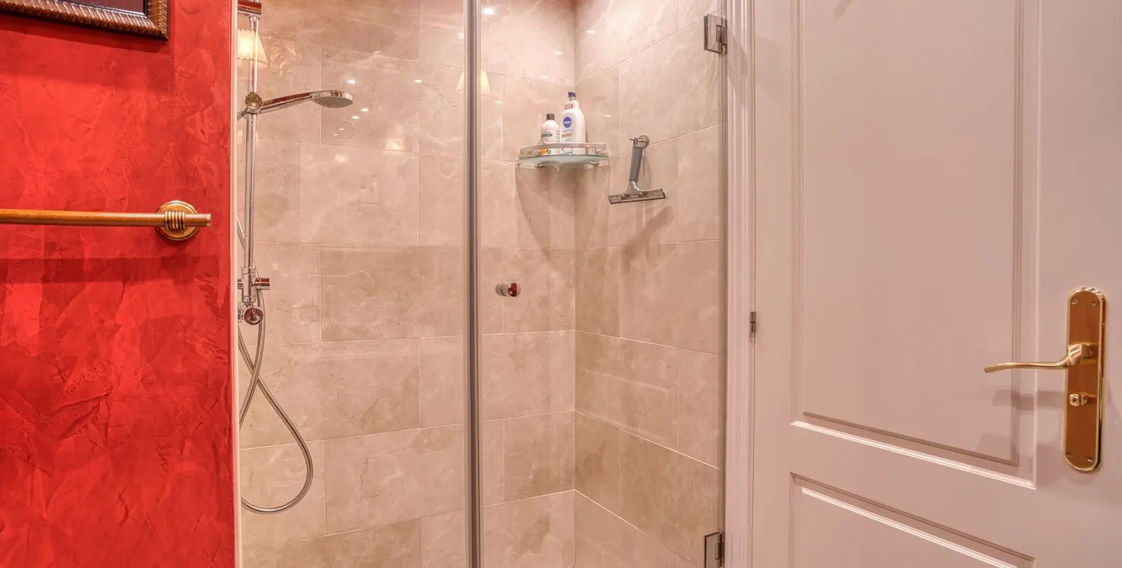 Sale of townhouse in Marbella 25