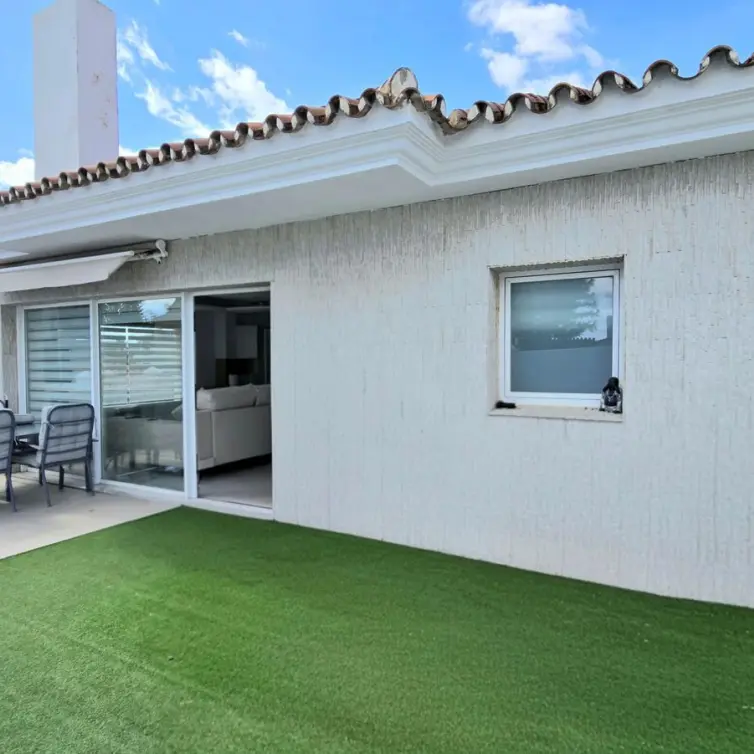 Sale of detached villa in Riviera del Sol