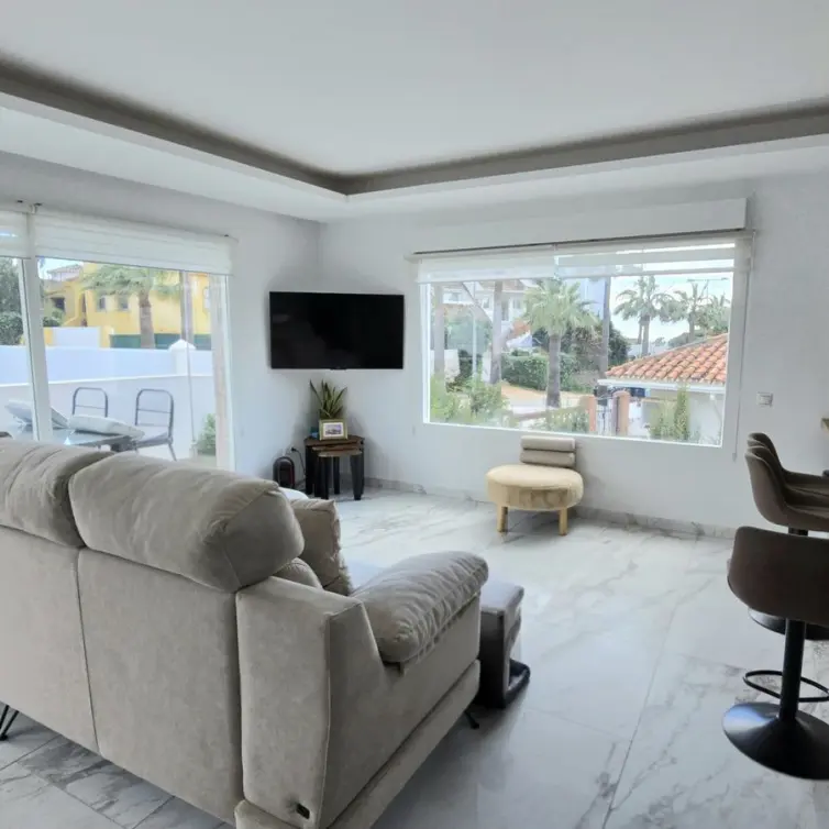 Sale of detached villa in Riviera del Sol