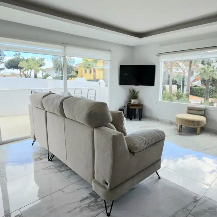 Sale of detached villa in Riviera del Sol