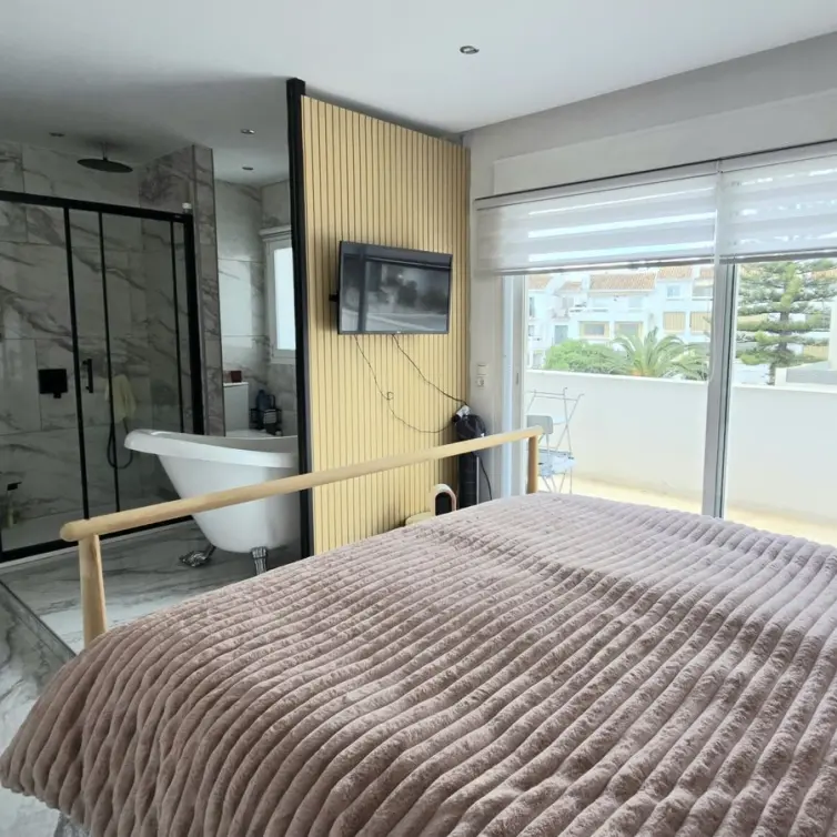 Sale of detached villa in Riviera del Sol