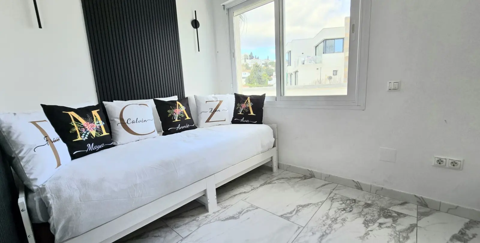 Продажа  отдельно стоящей виллы в Riviera del Sol 12