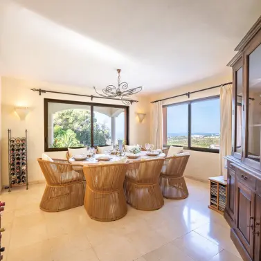 Sale of detached villa in El Rosario