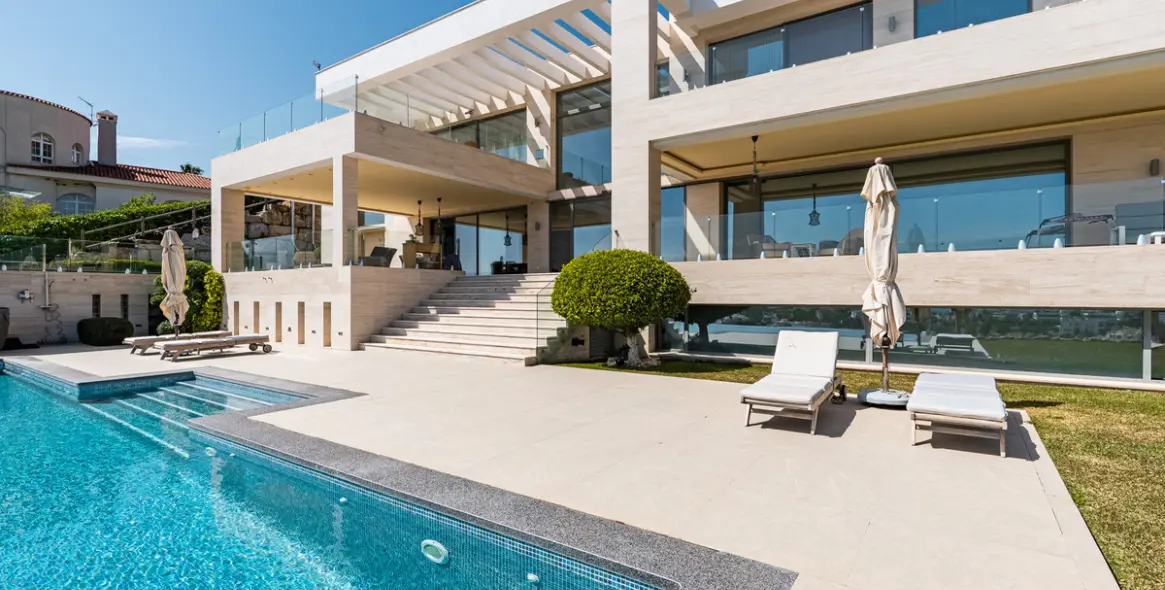 Venta de villa independiente en Benahavís 1