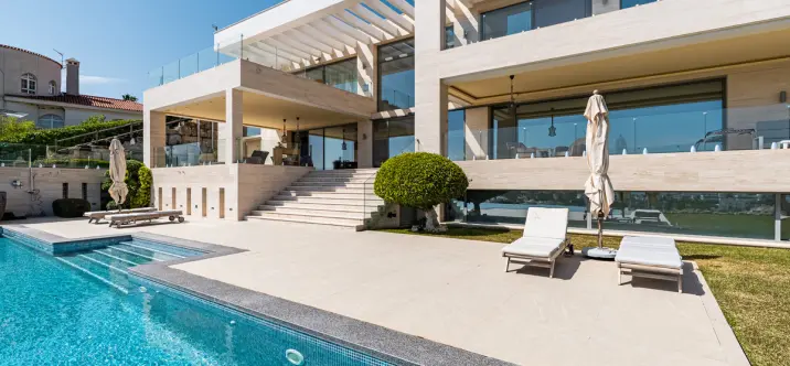 Venta de villa independiente en Benahavís 0