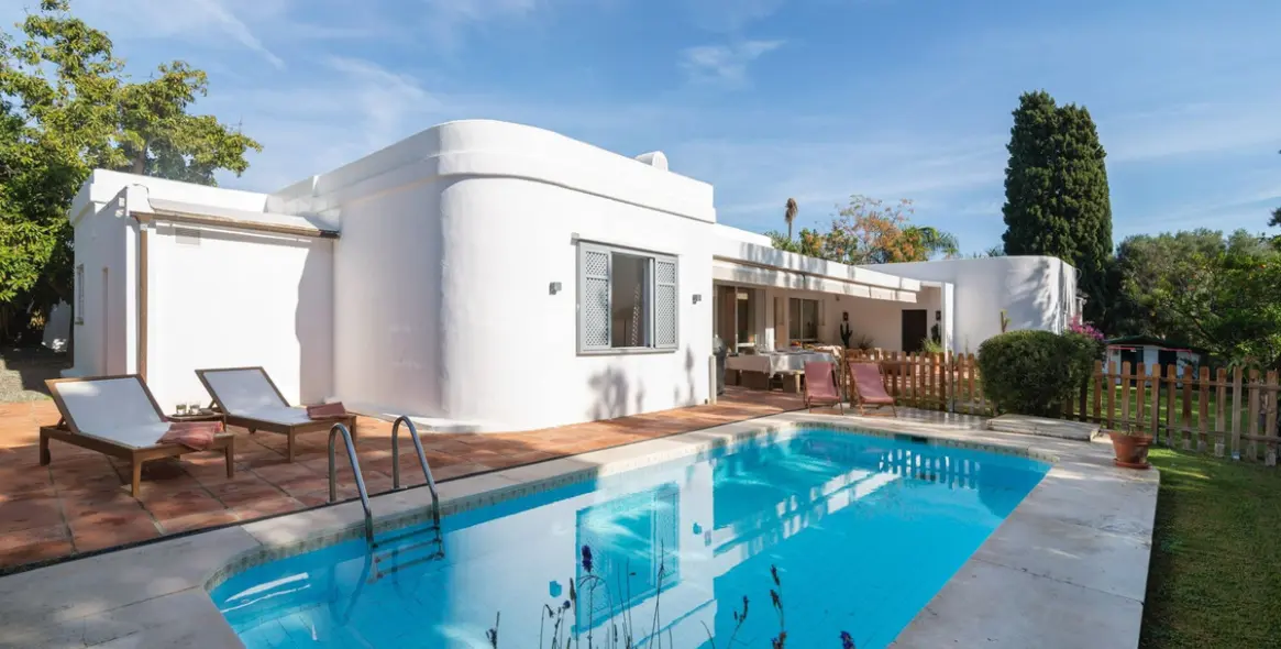 Alquiler a corto plazo de villa independiente en Guadalmina Alta 1