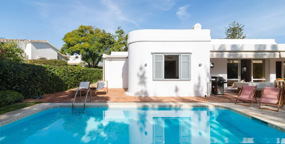 Alquiler a corto plazo de villa independiente en Guadalmina Alta 14