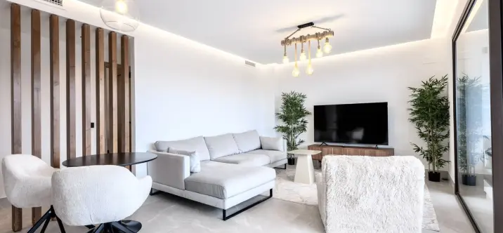 Долгосрочная аренда двухуровневого пентхауса в Cerros del Aguila 0