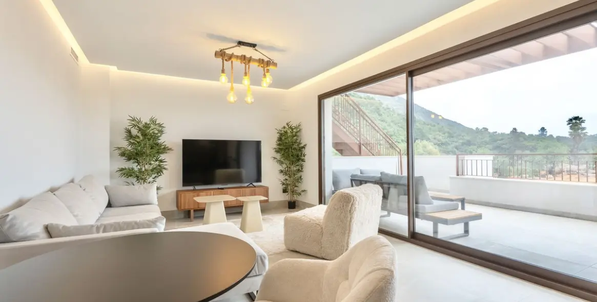 Долгосрочная аренда двухуровневого пентхауса в Cerros del Aguila 2