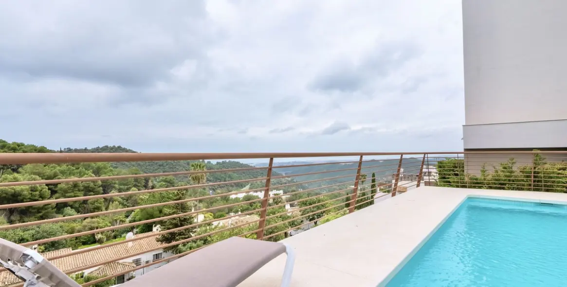 Долгосрочная аренда двухуровневого пентхауса в Cerros del Aguila 6