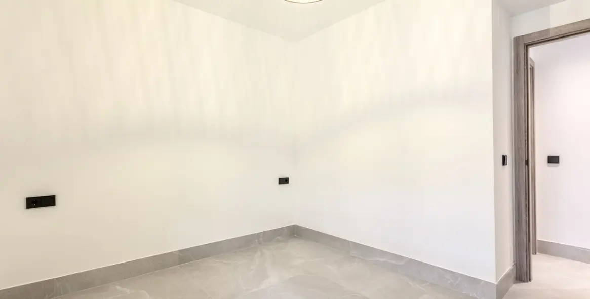 Долгосрочная аренда двухуровневого пентхауса в Cerros del Aguila 16