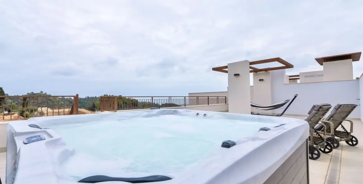 Долгосрочная аренда двухуровневого пентхауса в Cerros del Aguila 31