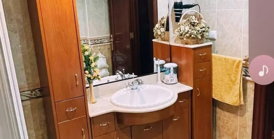 Sale of middle floor apartment in Fuengirola 4