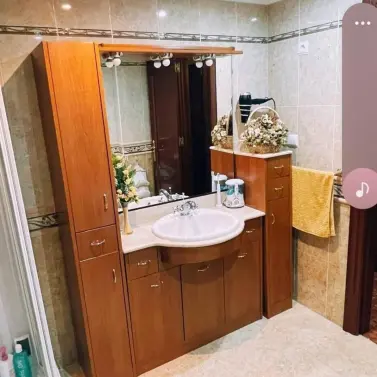 Sale of middle floor apartment in Fuengirola