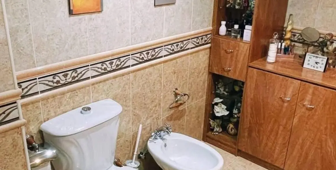 Sale of middle floor apartment in Fuengirola 5