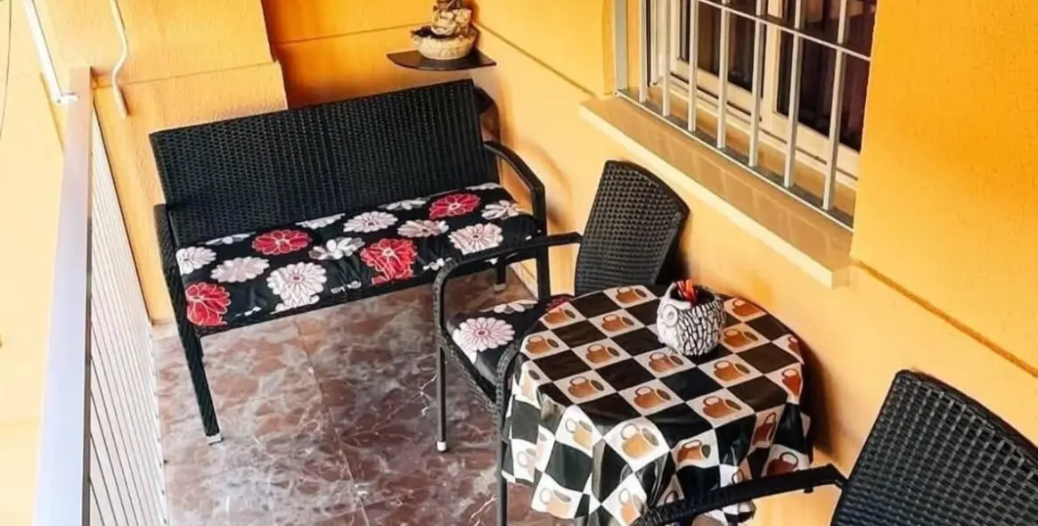 Sale of middle floor apartment in Fuengirola 13