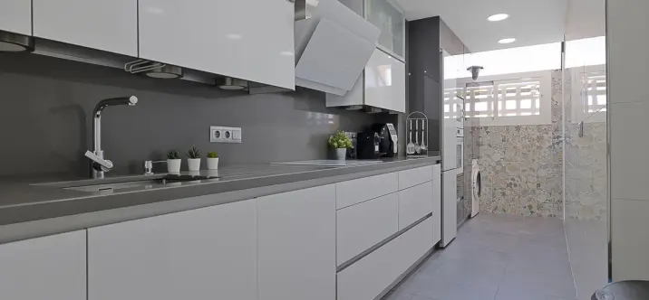 Venta de apartamento en planta media en Torrequebrada 0