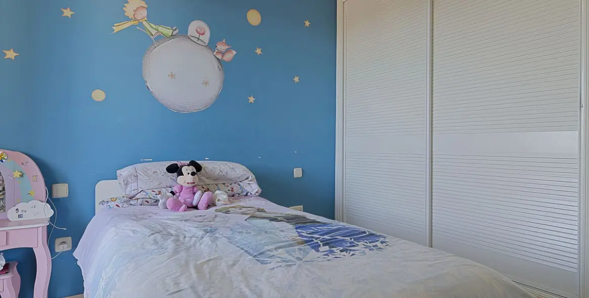 Продажа апартаментов на среднем этаже в Torrequebrada 6