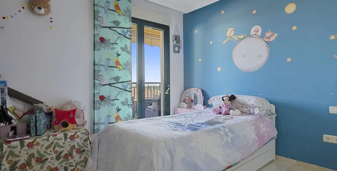 Продажа апартаментов на среднем этаже в Torrequebrada 19