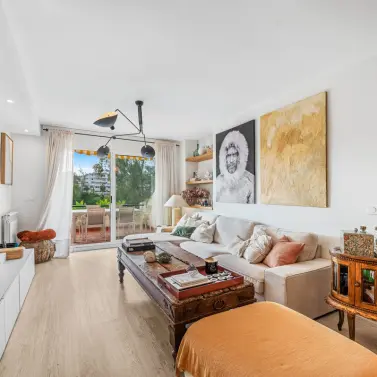 Продажа апартаментов на среднем этаже в Guadalmina Alta