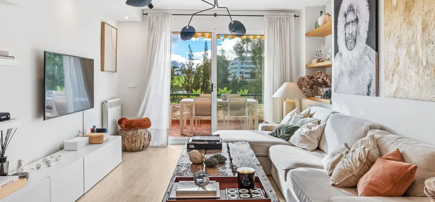 Sale of middle floor apartment in Guadalmina Alta 0