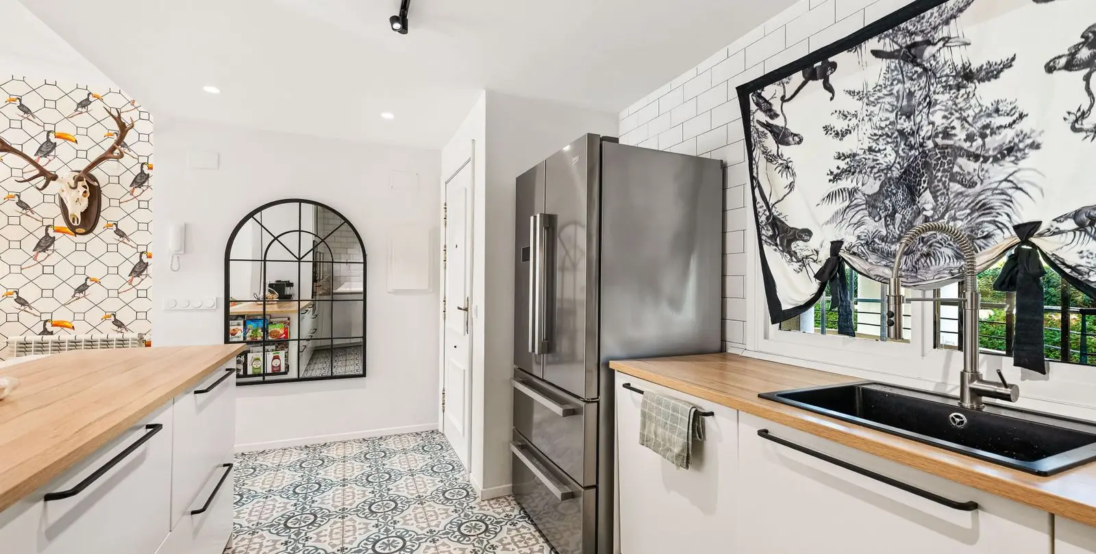 Venta de apartamento en planta media en Guadalmina Alta 7