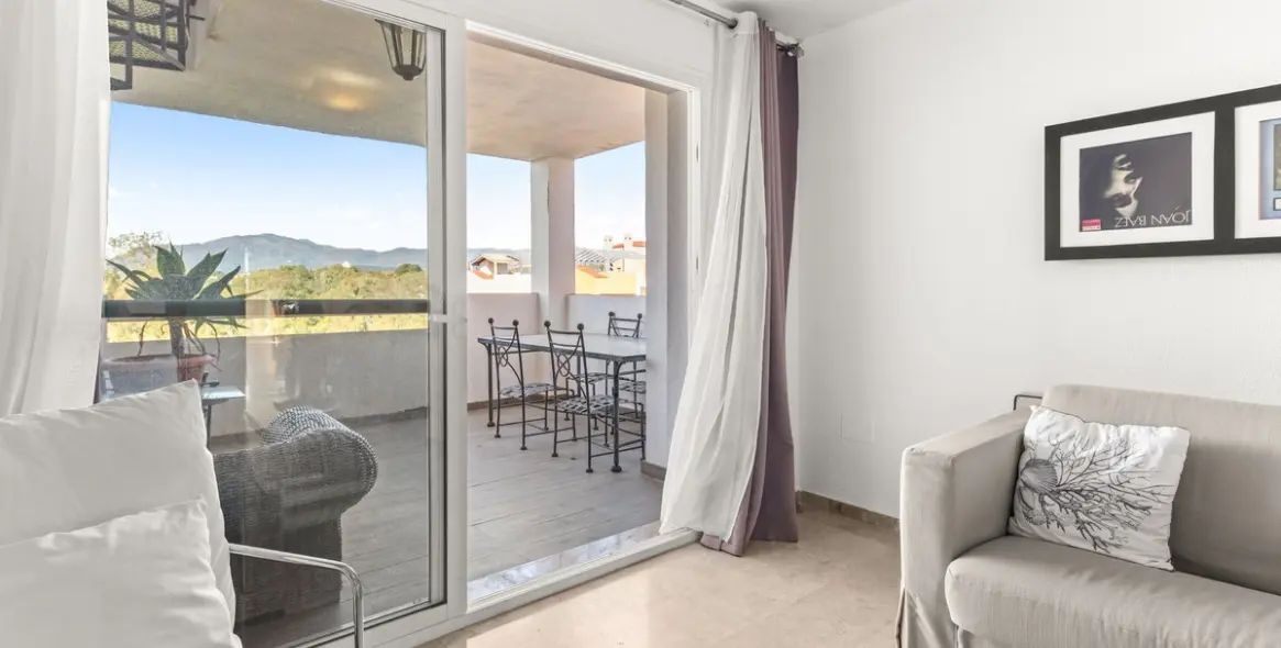 Sale of penthouse in Atalaya 3