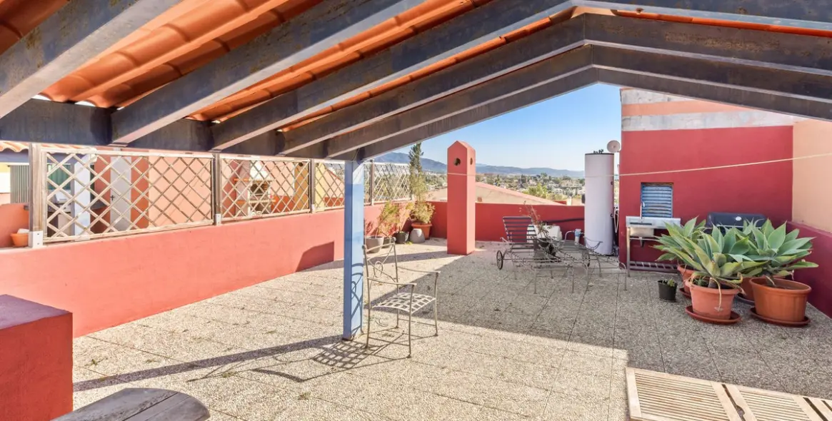 Sale of penthouse in Atalaya 19