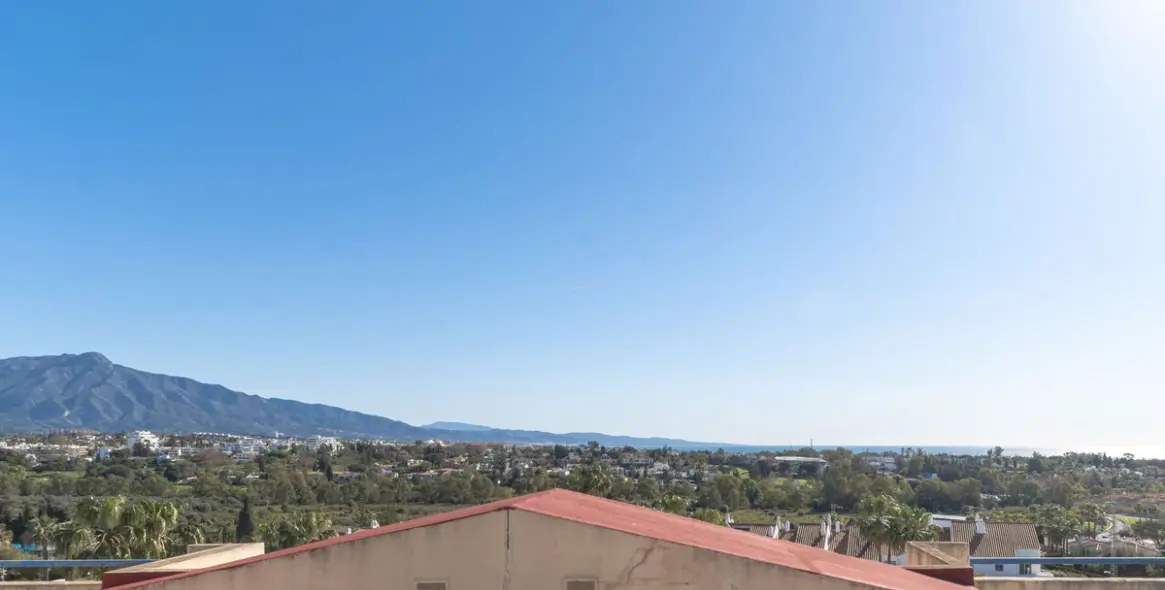 Sale of penthouse in Atalaya 21