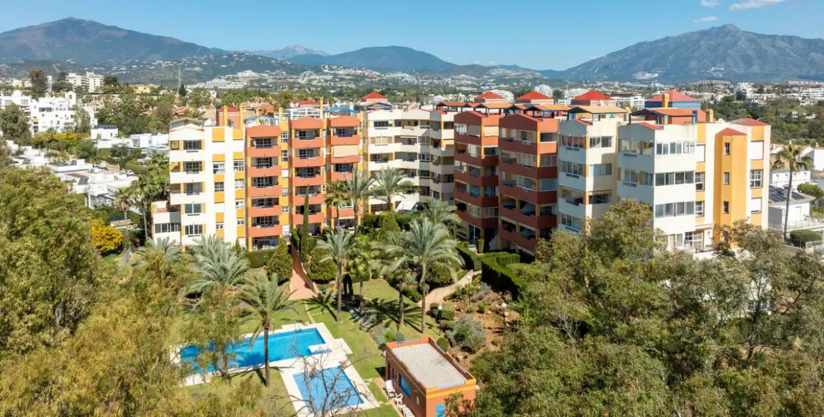 Sale of penthouse in Atalaya 22